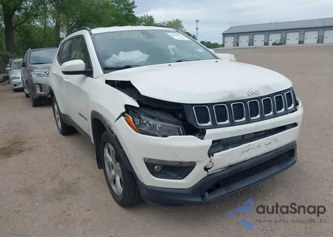 2018 Jeep Compass Latitude 4X4 z USA, uszkodzony, nr VIN 3C4NJDBB6JT142575